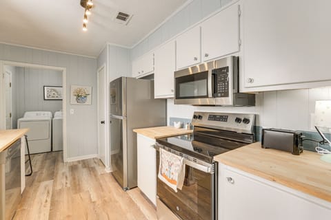 Kitchen | Cooking Basics | Dishware & Flatware