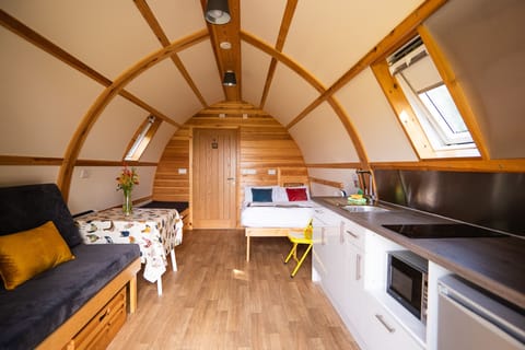 Living Room / Lounge