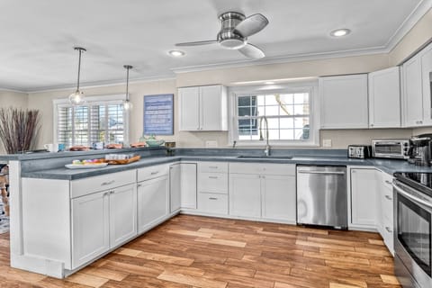Upstairs kitchen full view.