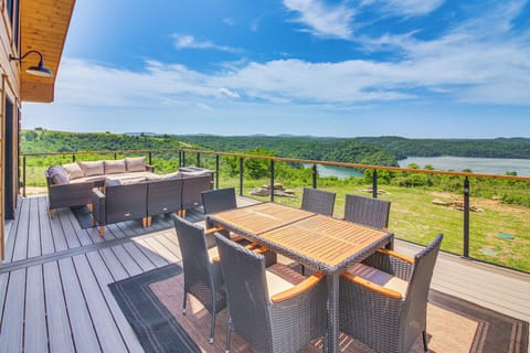 Celina Vacation Rental | 3BR | 3.5BA | 2,350 Sq Ft | Stairs Required