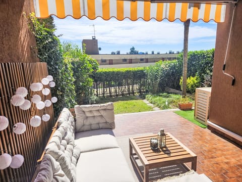 Furniture, Outdoor Furniture, Garden, Backyard, Shade, Outdoor Table, Chair, Yard, Landscaping