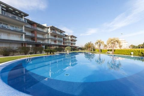 Holiday Home Swimming Pool