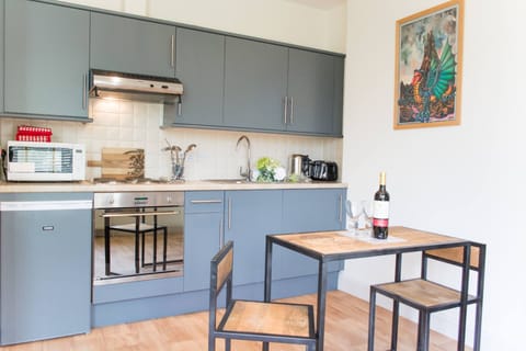 Apartment 2, York Terrace, Norwich - Host & Stay