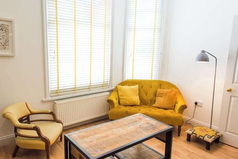 Apartment 2, York Terrace, Norwich - Host & Stay
