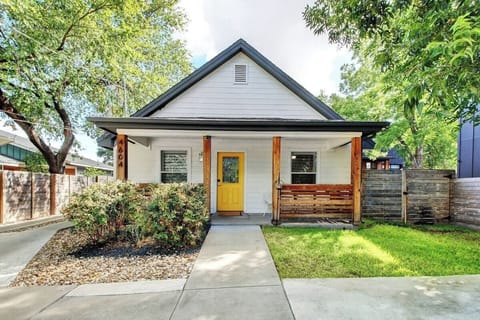 This modern-style bungalow is cheerful and conveniently located with quick access to many hip East Austin spots. It's also not far at all to get downtown. 