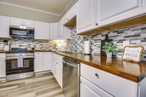 Kitchen | 1st Floor | Dual Drip/Pod Coffee Maker