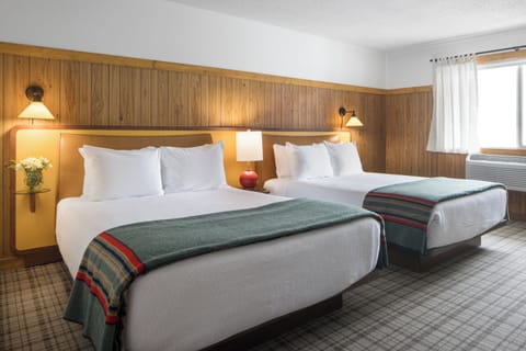 Unit with 2 Queen size beds