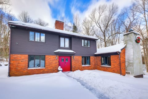 Killington Vacation Rental | 4BR | 2.5BA | 2,900 Sq Ft | 1 Step to Enter
