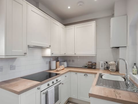 Kitchen | Tŷ Clara, Llangollen