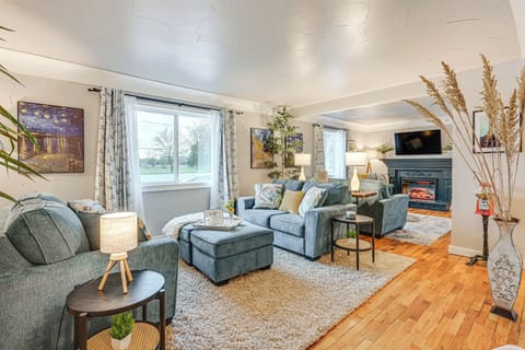 Flushing Vacation Rental | 2BR | 2BA | 1,800 Sq Ft | Small Step Required