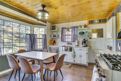 Kitchen | 1st Floor | Dining Area | Cooking Basics | Dishware/Flatware