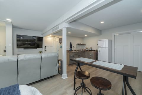 everything convenient, huge TV can be seen from bed, can be moved & tilted