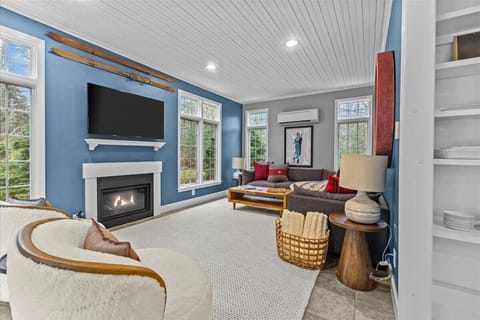 Stowe Valley Haven - Beautiful redesigned 4BR home (4614)
