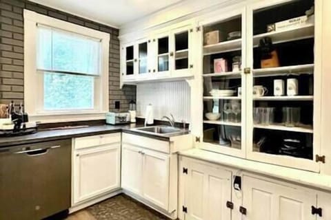 079ae1ea 7c46 45b1 b81e 7e7e7ba7c429