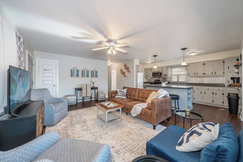 Plenty of seating and a Smart TV for streaming. Take advantage of high speed Internet while working remotely at the desk.