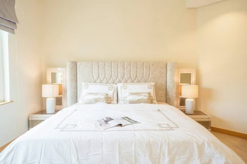 King size bed!Ideal for a good rest.