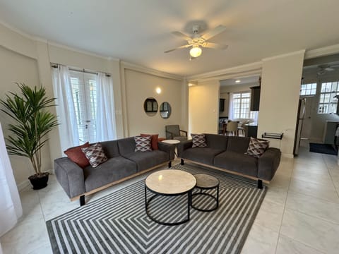 Val Verde101 - Living Room (1)