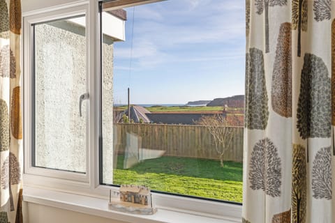 Sea Views, Village Centre