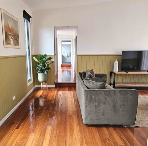 Spacious lounge