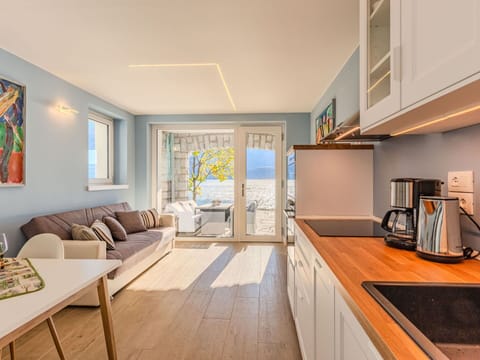 Plant, Sky, Cloud, Building, Window, Land Lot, Interior Design, Urban Design, Residential Area