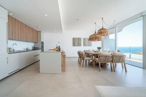 B534aa2b 12e3 40ea 86a2 f90aefceb549