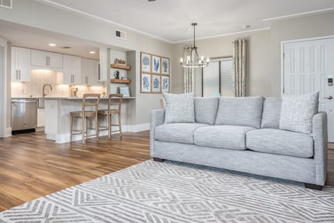 Welcome to 307 Forest Beach Villa