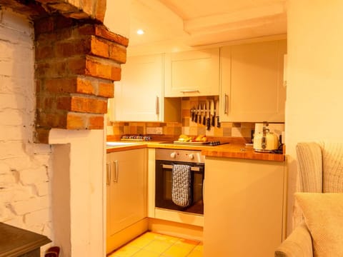 Interior Design, Wall, Furniture, Wood, Flooring, Ceiling, Major Appliance, Floor, Kitchen, Countertop