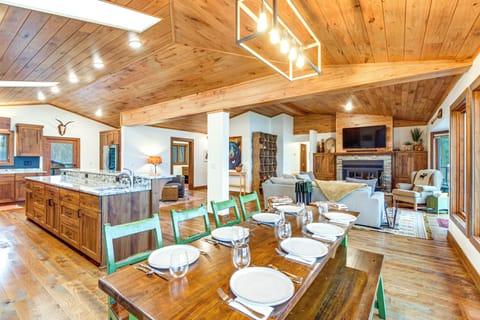 Dining Area | 1st Floor