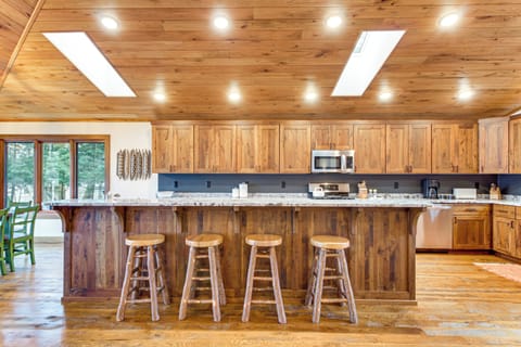 Breakfast Bar | 1st Floor