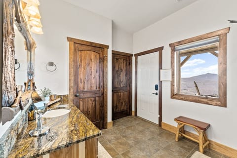 Master Bathroom Vanity