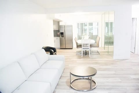 Spacious Living Area with Dining Table
