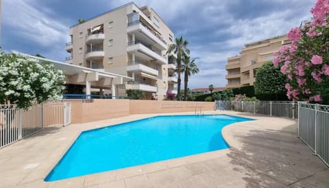 residence_piscine_1024x683_min
