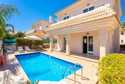 Beautiful villa with private pool and terrace