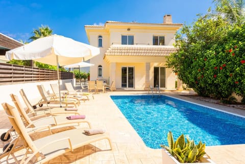 Beautiful villa with private pool and terrace