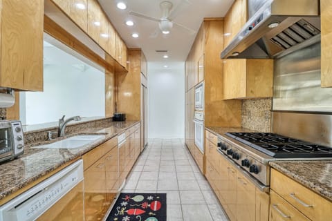 Wow By The Sea Vacation Rental North Myrtle Beach, SC (10)