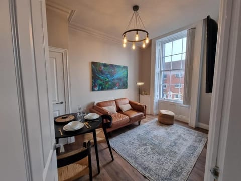 Living Room / Lounge