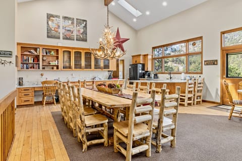 Dining Room, Dining Table, Furniture, Indoors, Table