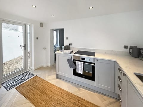Kitchen | Samphire Cottage, Cromer