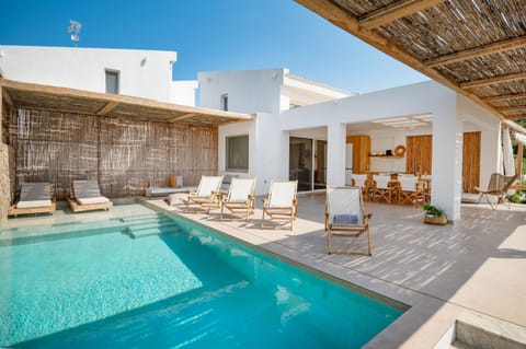 Sundeck by the pool