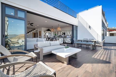 Indoor/outdoor living for groups