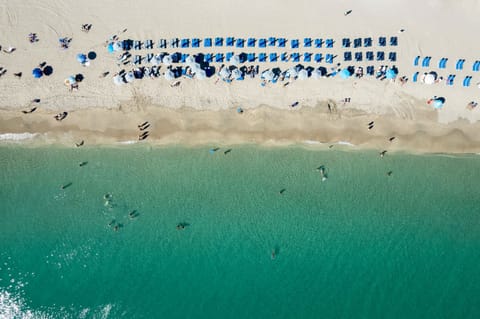 Seaside perks: complimentary chairs, trolley – don't miss out! Limited seating! First come first serve!