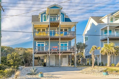 McSalty's Streetside Exterior