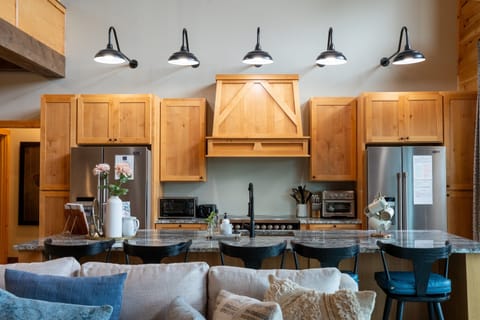 A fully stocked Chef’s Kitchen