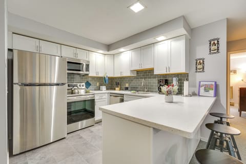 Kitchen | Electric Baseboard Heat | Free WiFi