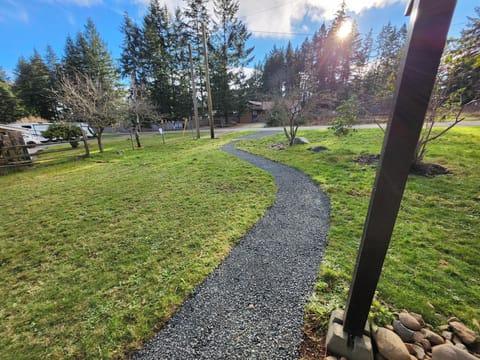 Path from parking spot to suite