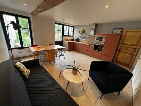 556deb64 5cd7 48f0 9b8c 2b628432e29d