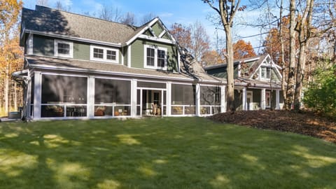Welcome to Blackberry Dune ! Beautiful Screen porch out front