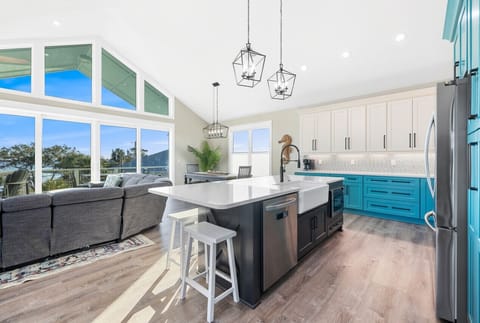 The open floor plan is great for large groups