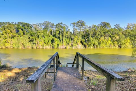 Columbus Vacation Rental | 2BR | 1.5BA | Stairs Required | 1,680 Sq Ft