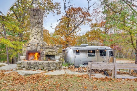 Gloucester Vacation Rental | 2BR | 2BA | 800 Sq Ft | Steps Required